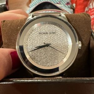 Michael Kors glitz skylark watch
